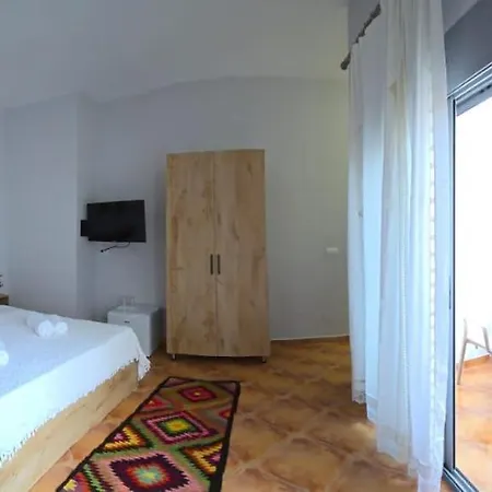 Meçani Casa de hóspedes 3*